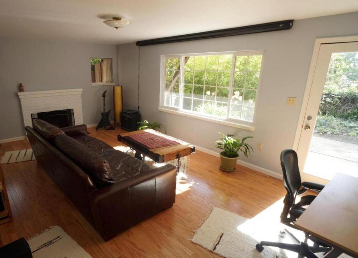 Large 1 Bedroom Apartment, Home Theater, Fireplace Berkeley Exterior foto